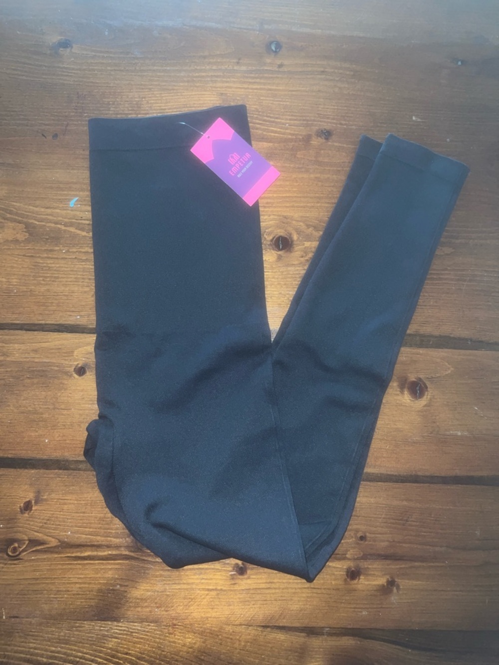 Shapermint Black High-Waist Sculpting Leggings. Empetua is a Shapermint brand.